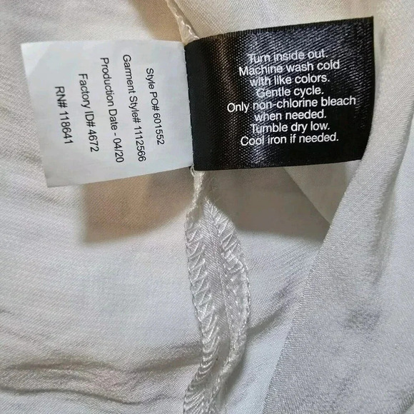 Lane Bryant Top Flutter Sleeve Collarless Ivory Size 18 V-neck Women's - Picture 10 of 10